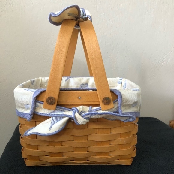 Longaberger 1999 Seashell Basket Double Handle Signed with Plastic Liner - Picture 3 of 8